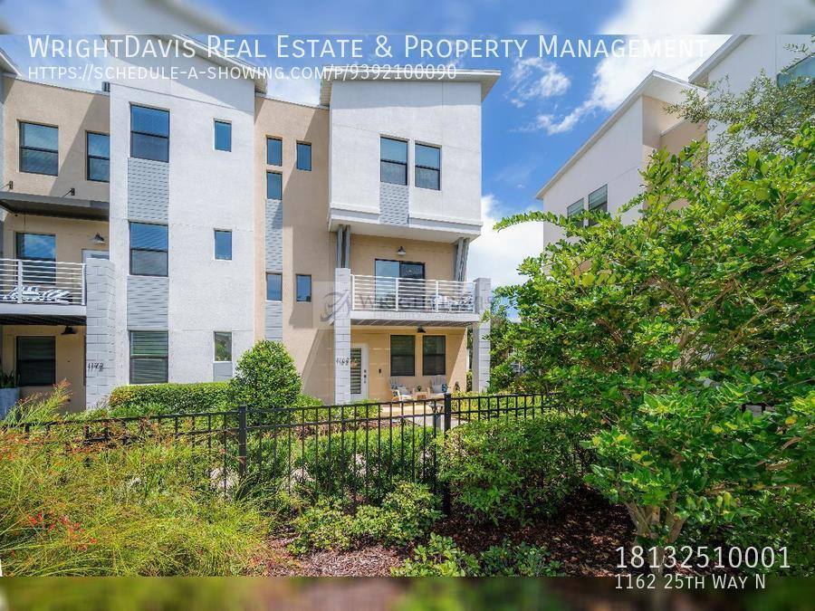 Townhouse for rent at 1162 25th Way N, Saint Petersburg, FL 33713