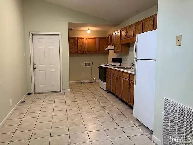 Apartment for rent at 111 113 S Sr 550 #111, Wheatland, IN 47597