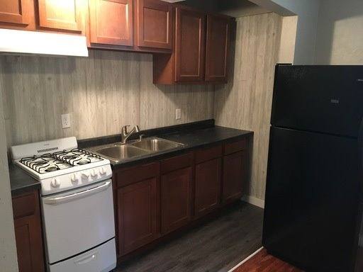Apartment for rent at 321 Bates Ave, Saint Paul, MN 55106