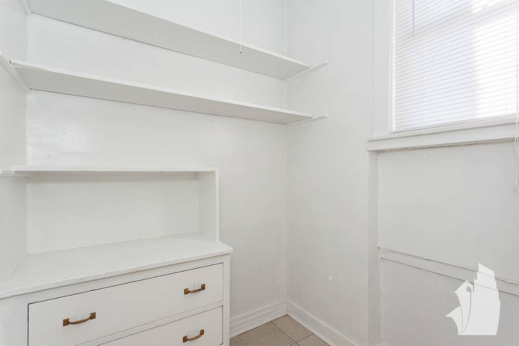 Apartment for rent at 1117 W Oakdale Ave #GDNS, Chicago, IL 60657