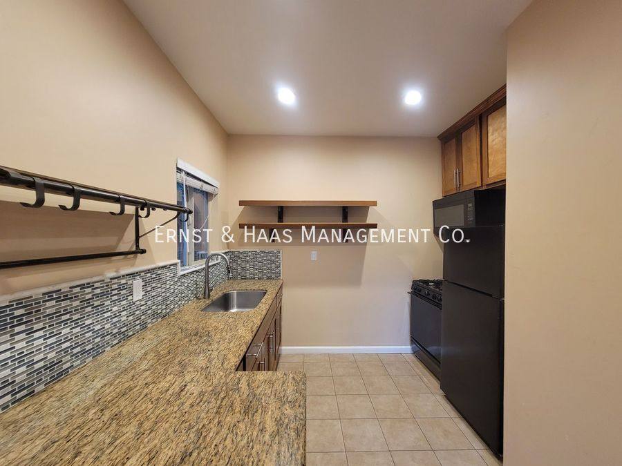 Apartment for rent at 930 E Broadway, Long Beach, CA 90802