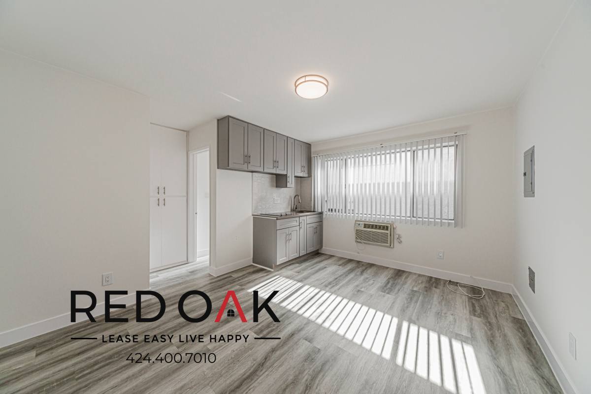 15938 Vanowen St #11, Van Nuys, CA 91406