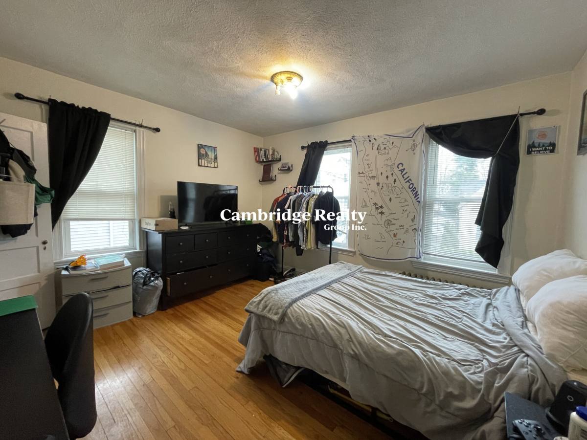 House for rent at 65 Fairbanks St #2T, Brighton, MA 02135