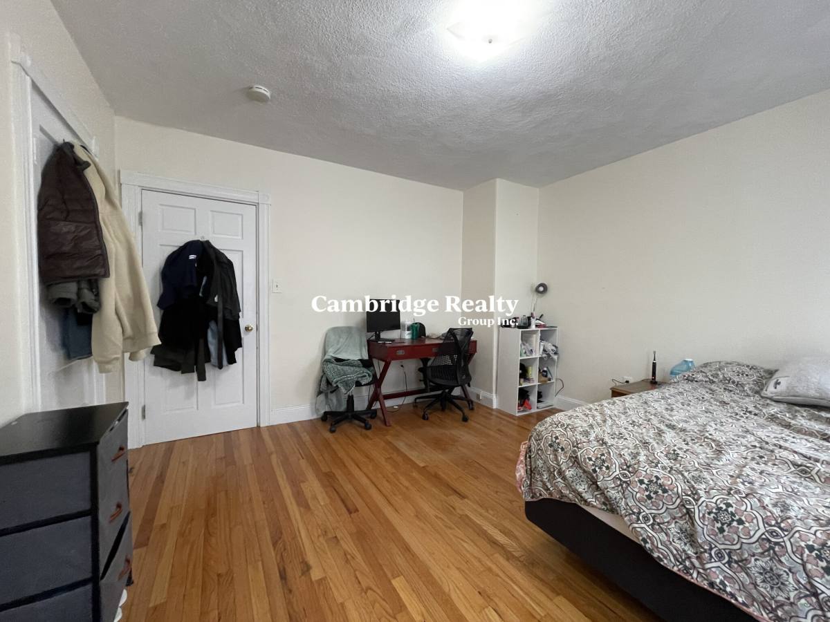 House for rent at 65 Fairbanks St #2T, Brighton, MA 02135