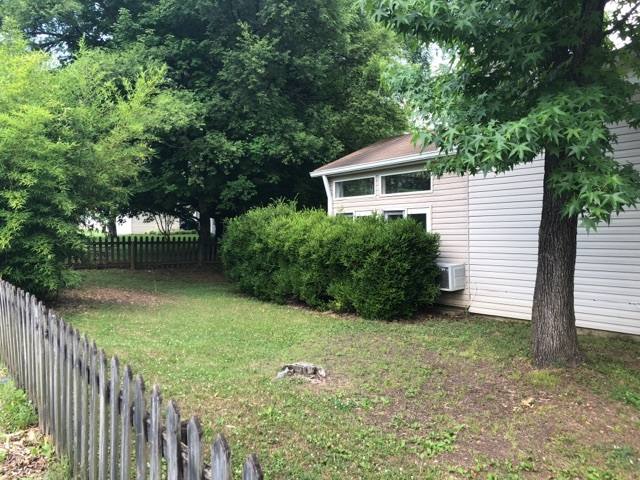 House for rent at 103 Knollwood Court, Hendersonville, TN 37075