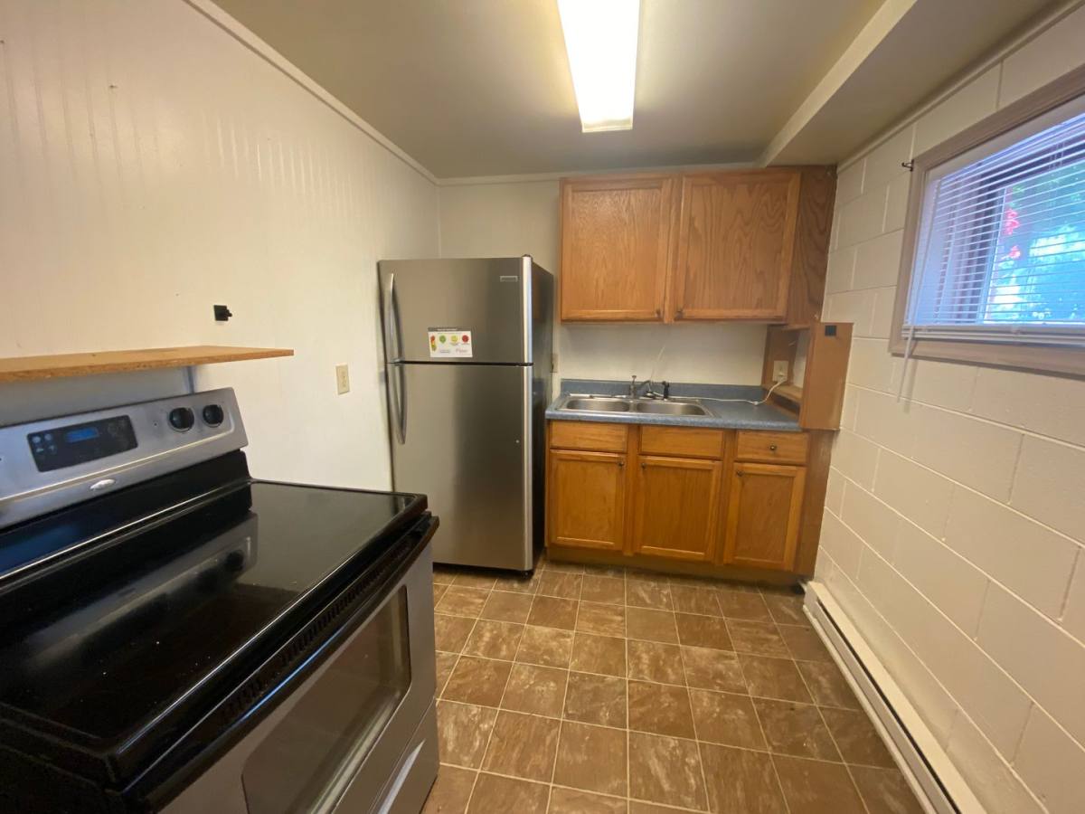 Apartment for rent at 744 Crescent Dr, Reidsville, NC 27320