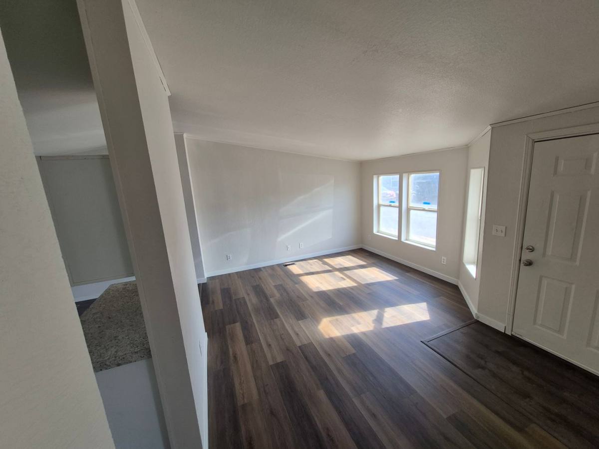 Apartment for rent at 341-343 NW Hemlock Court, Redmond, OR 97756