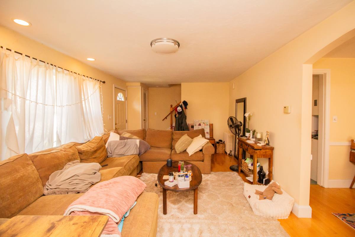 Apartment for rent at 238 May St, Worcester, MA 01602