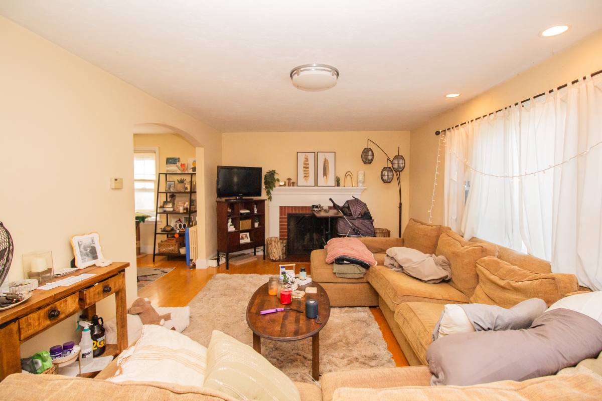Apartment for rent at 238 May St, Worcester, MA 01602