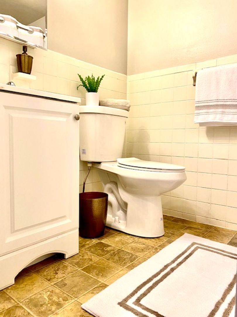 Apartment for rent at 201-203 Chester Pike, Ridley Park, PA 19078