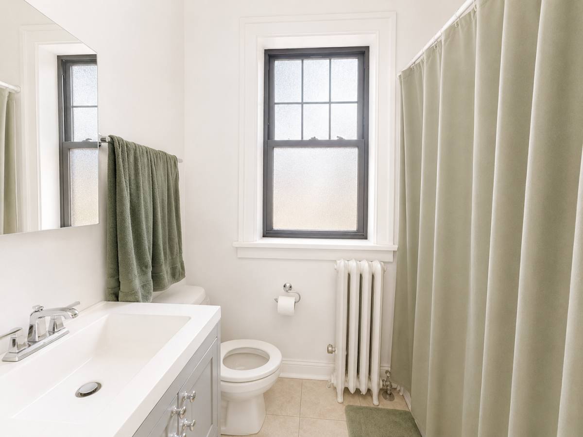 Apartment for rent at 2348 W Addison #D3, Chicago, IL 60618