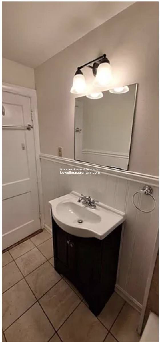 House for rent at 43 Eddie St #1R, Quincy, MA 02169