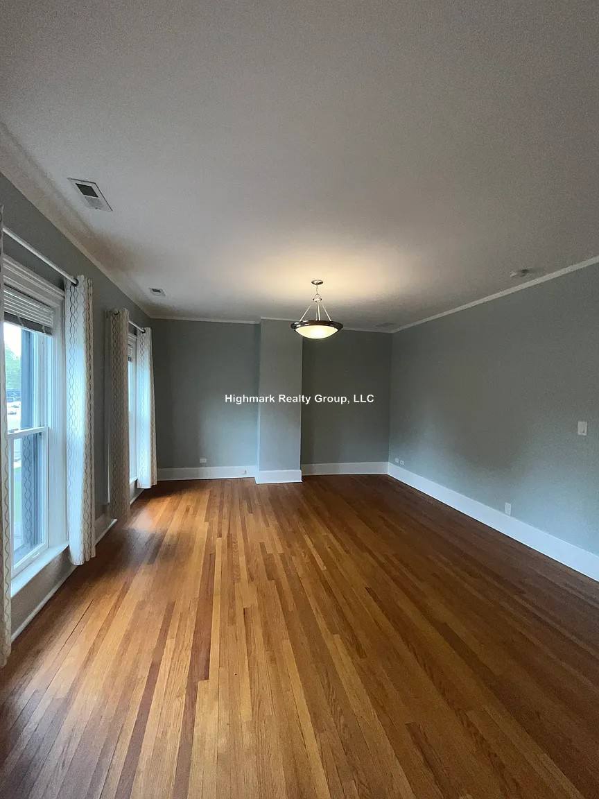 Apartment for rent at 1937 Wilmette #2, Wilmette, IL 60091
