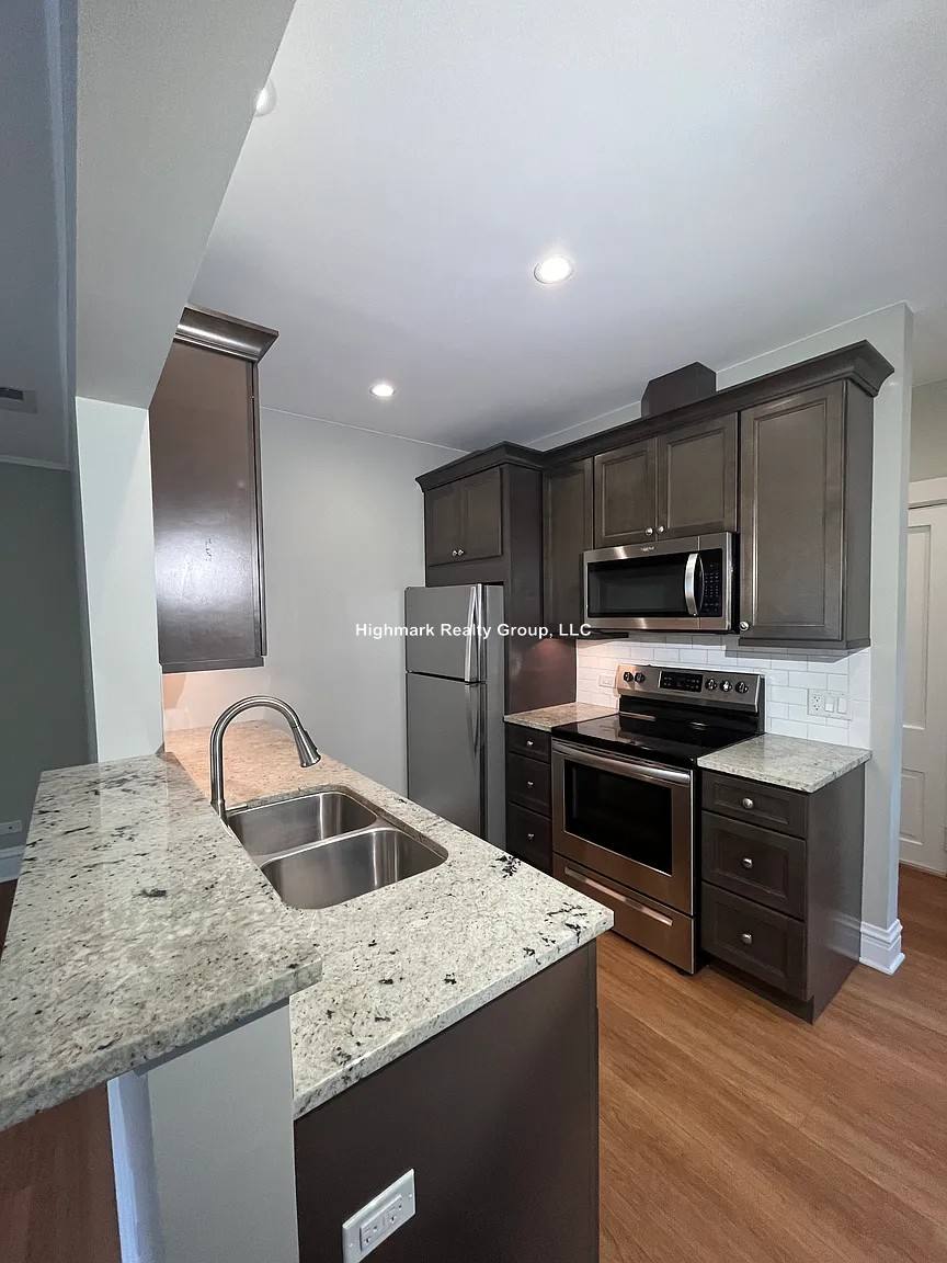 Apartment for rent at 1937 Wilmette #2, Wilmette, IL 60091