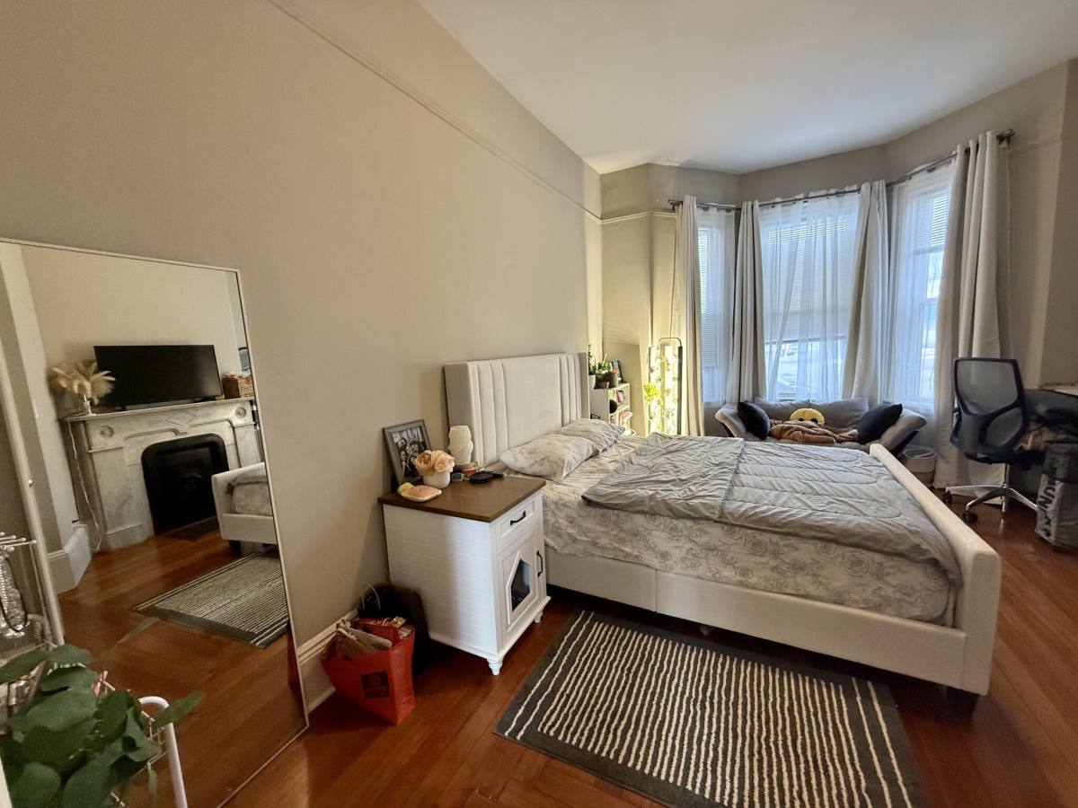 Apartment for rent at 141 Galen St #1, Watertown, MA 02472