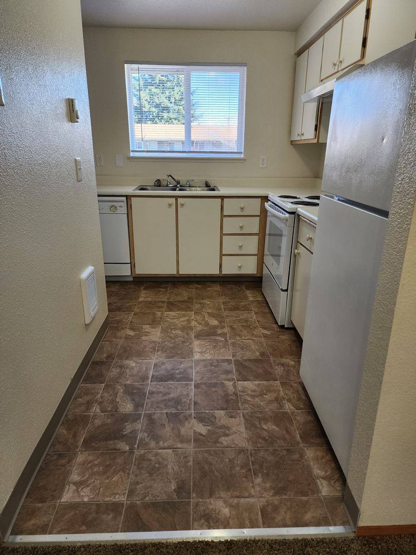 Apartment for rent at 6422 NE 4th Plain Blvd, Vancouver, WA 98661
