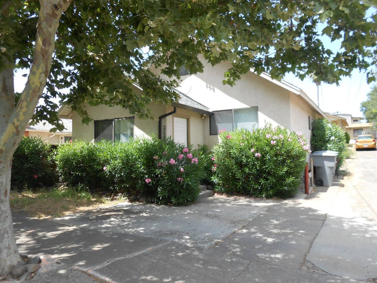 Apartment for rent at 2228 Shasta St, Redding, CA 96001