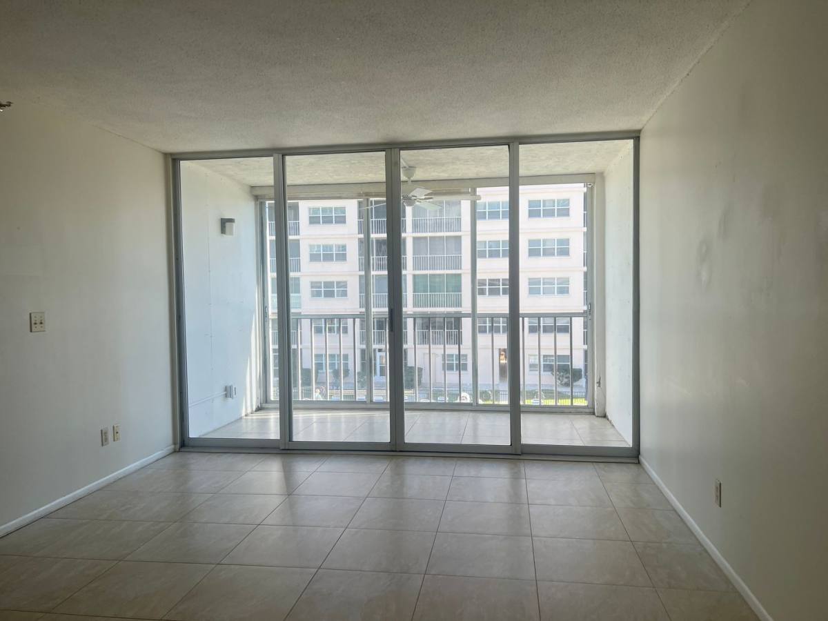 Condo for rent at 244 St Augustine, Venice, FL 34285