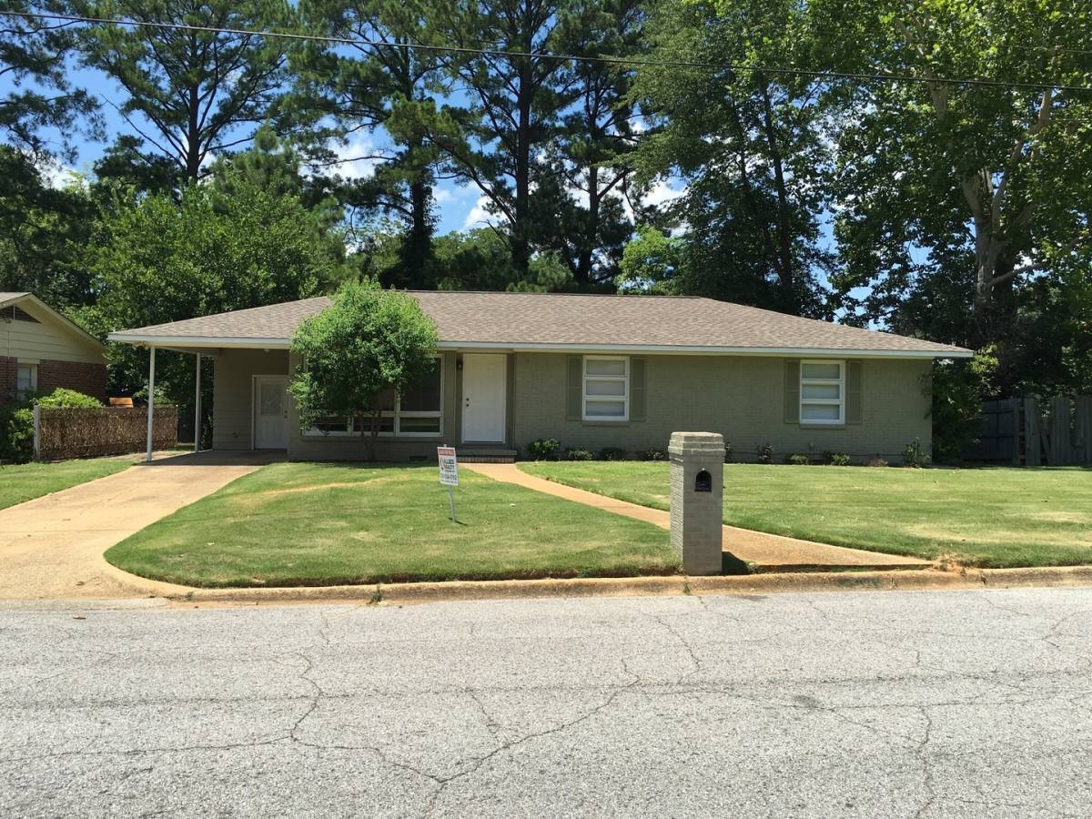 House for rent at 3014 3rd Court E, Tuscaloosa, AL 35405