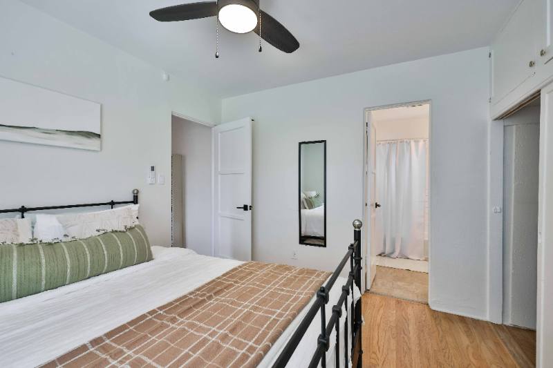 Apartment for rent at 4788 W Mountain View #B, San Diego, CA 92116