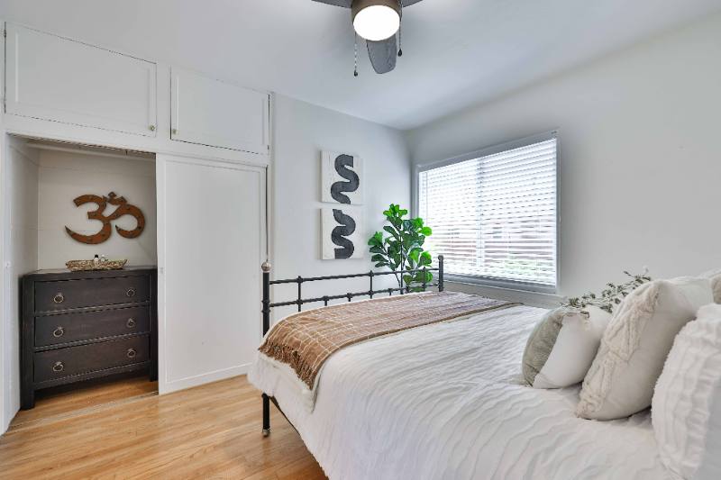 Apartment for rent at 4788 W Mountain View #B, San Diego, CA 92116