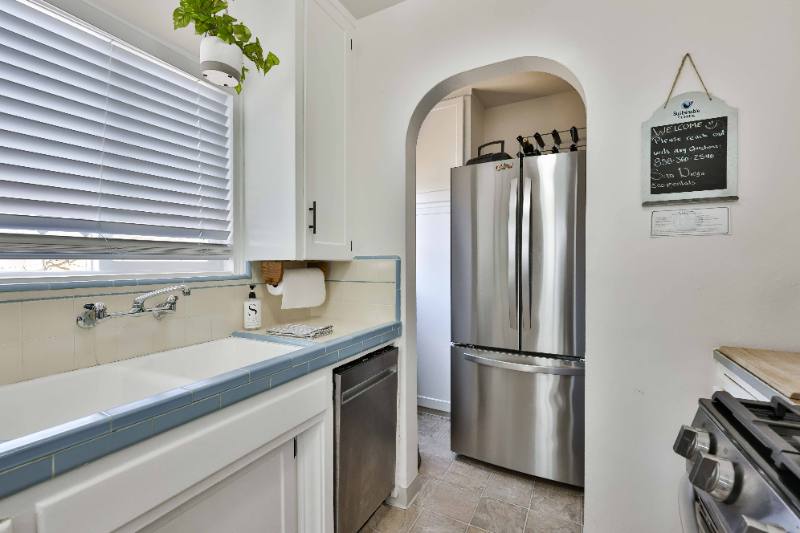 Apartment for rent at 4788 W Mountain View #B, San Diego, CA 92116