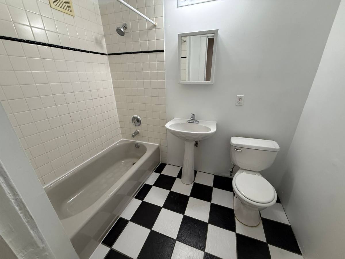 Apartment for rent at 2721 Girard Ave S, Minneapolis, MN 55408