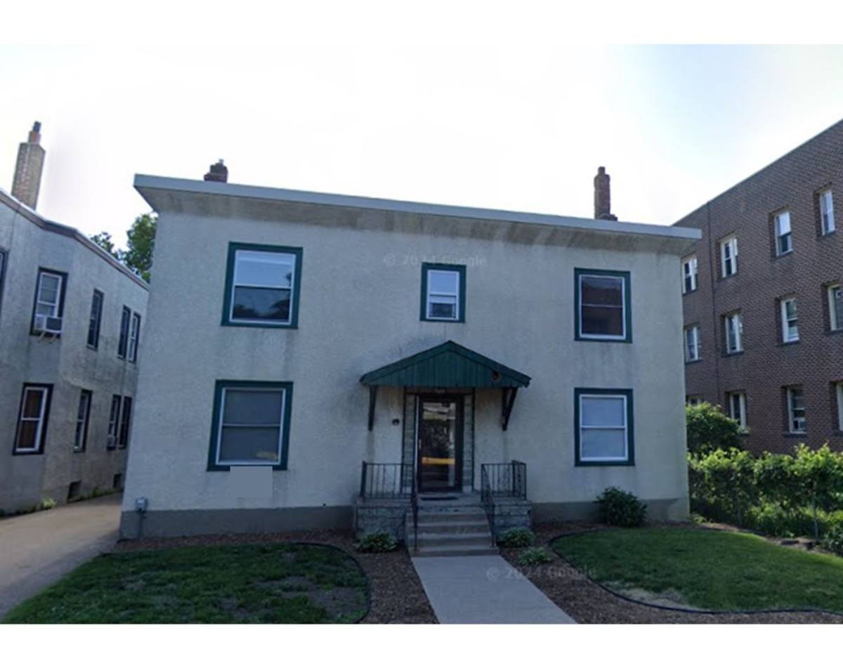 Apartment for rent at 2721 Girard Ave S, Minneapolis, MN 55408