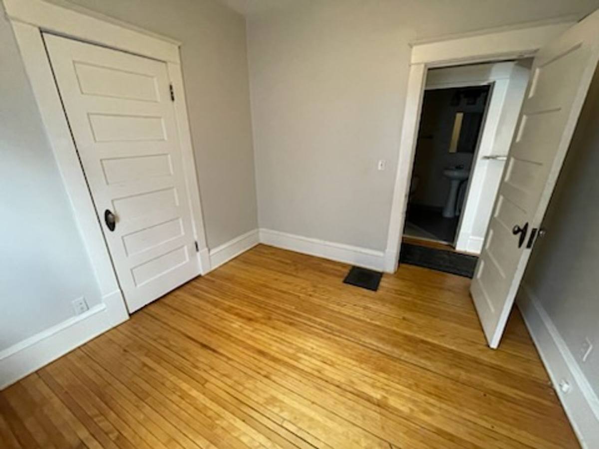 Apartment for rent at 2721 Girard Ave S, Minneapolis, MN 55408