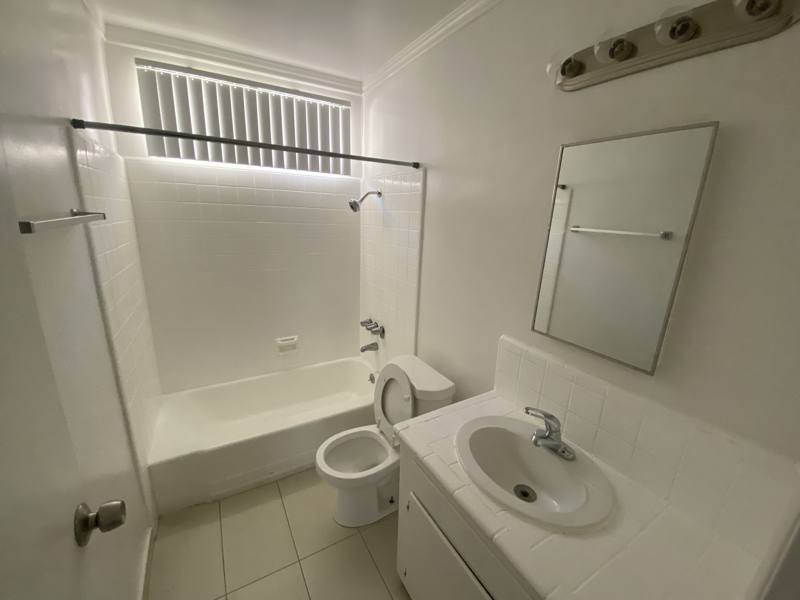 Apartment for rent at 8200 Owensmouth Ave, Canoga Park, CA 91304