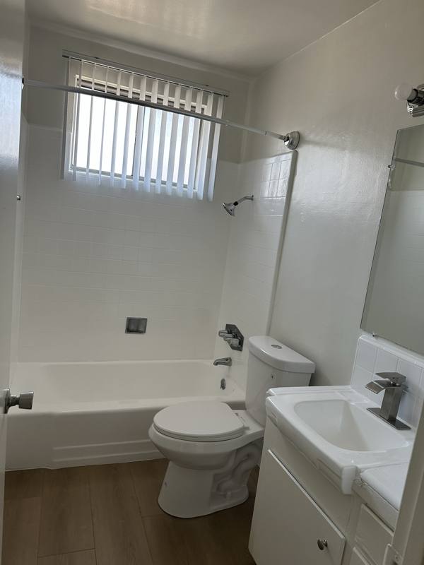 Apartment for rent at 8200 Owensmouth Ave, Canoga Park, CA 91304