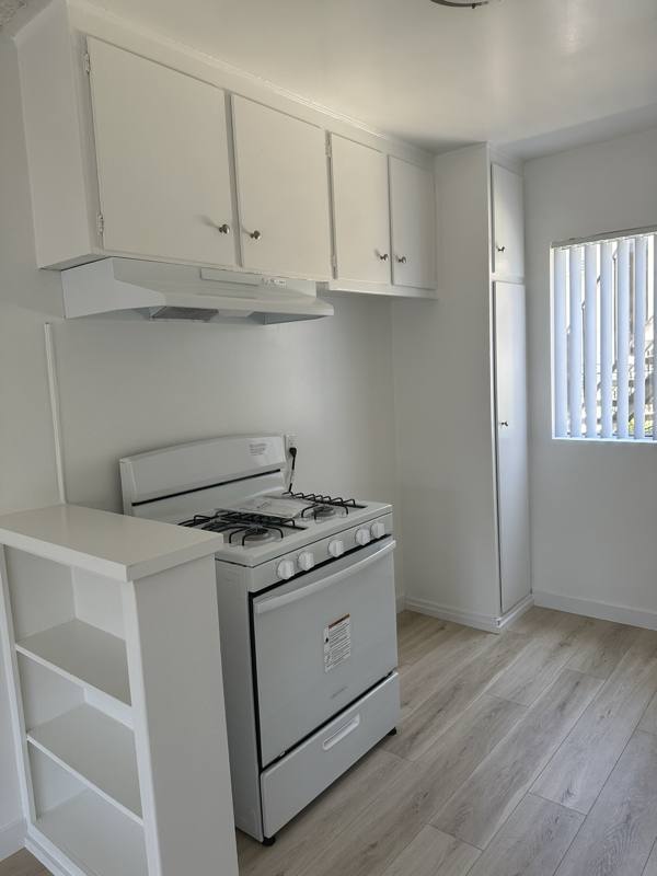 Apartment for rent at 8200 Owensmouth Ave, Canoga Park, CA 91304
