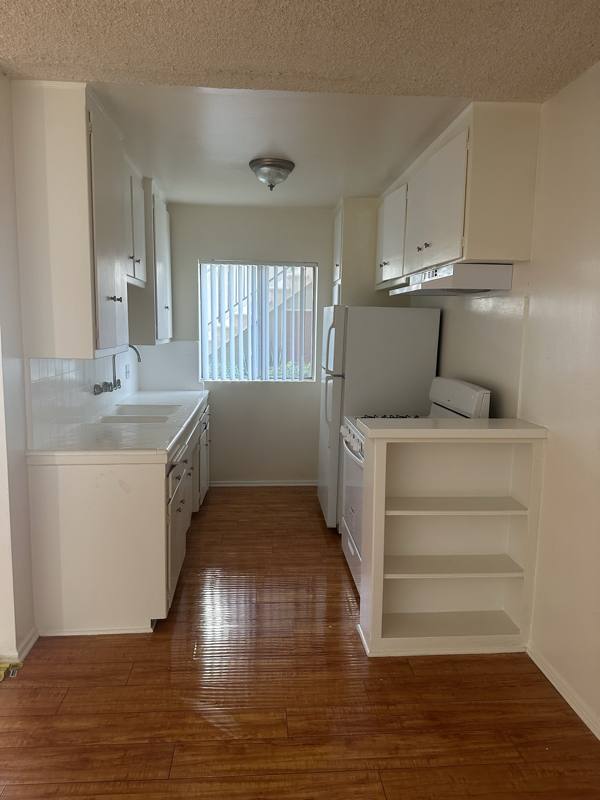 Apartment for rent at 8200 Owensmouth Ave, Canoga Park, CA 91304