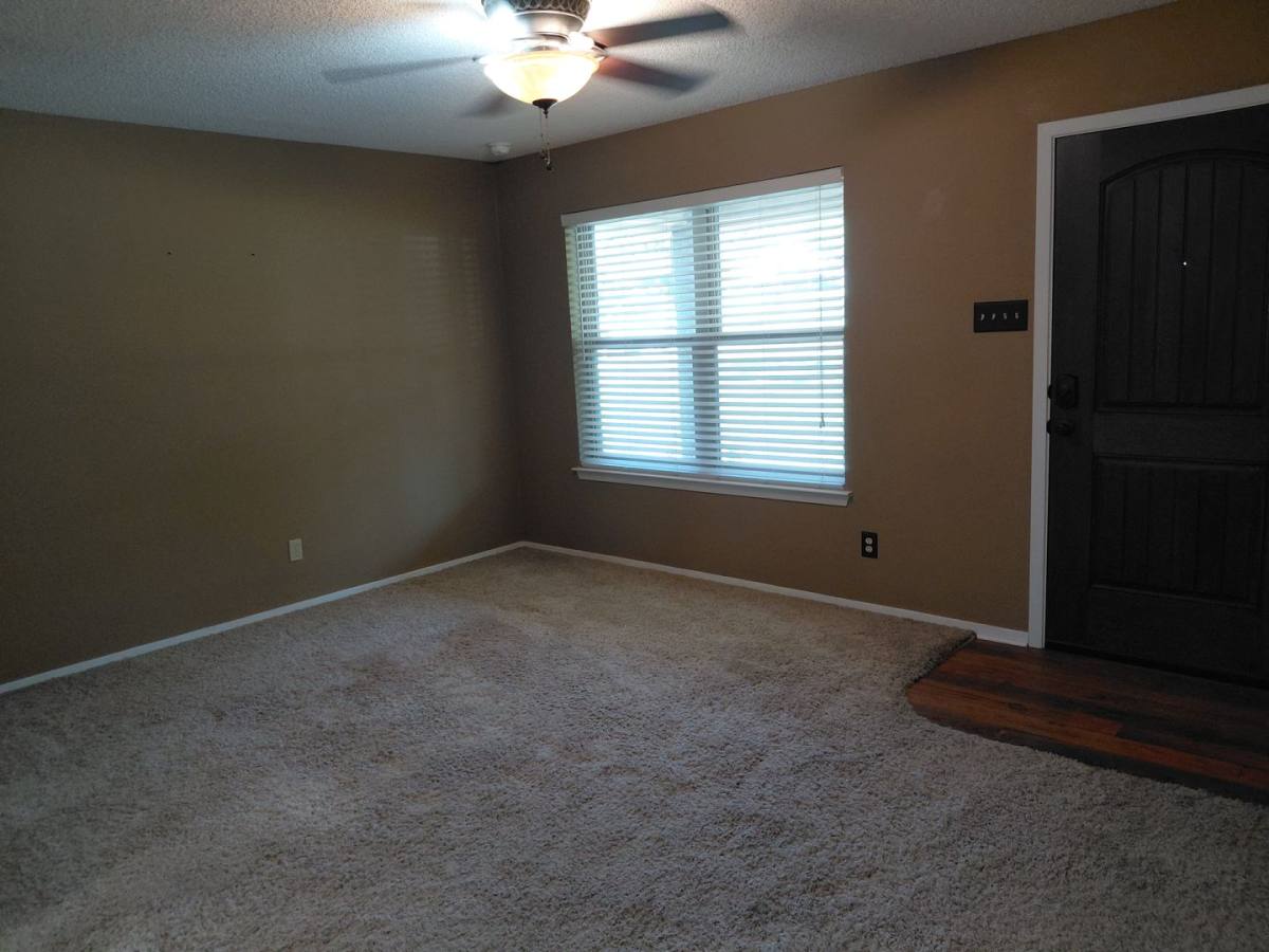 House for rent at 3725 Greenwood Rd, Weatherford, TX 76088