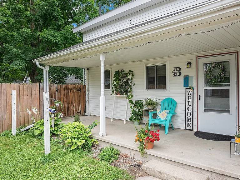 Apartment for rent at 247 W Franklin St, Otsego, MI 49078