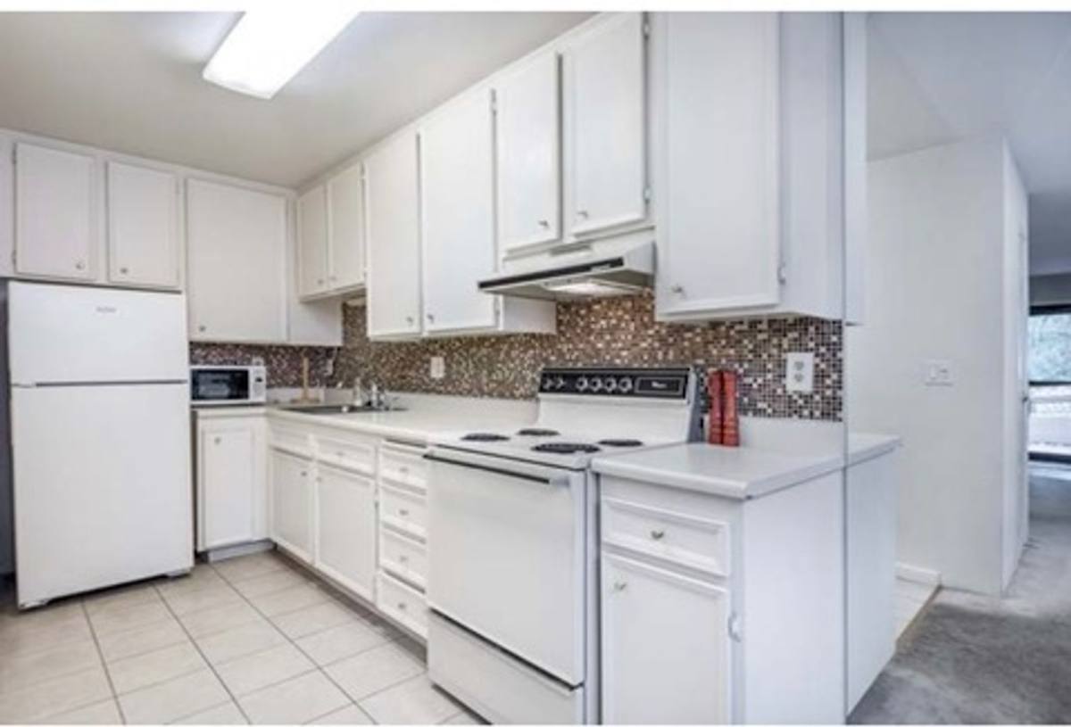 Condo for rent at 685 N Ashurst Court, Palm Springs, CA 92262