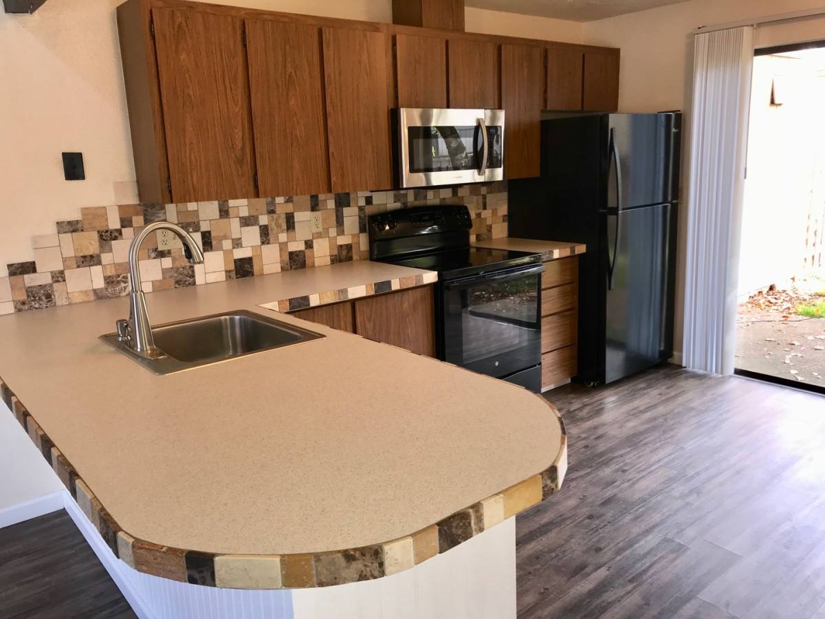 Apartment for rent at 1539 15th Ave SE, Albany, OR 97322