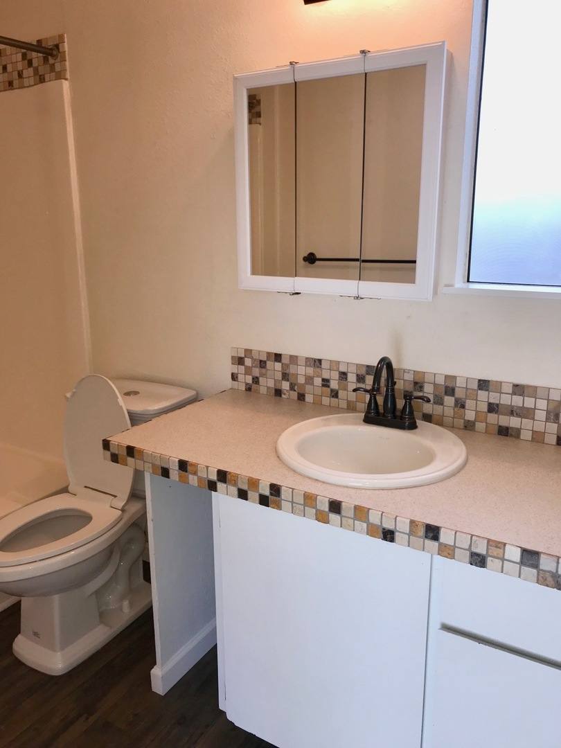 Apartment for rent at 1539 15th Ave SE, Albany, OR 97322