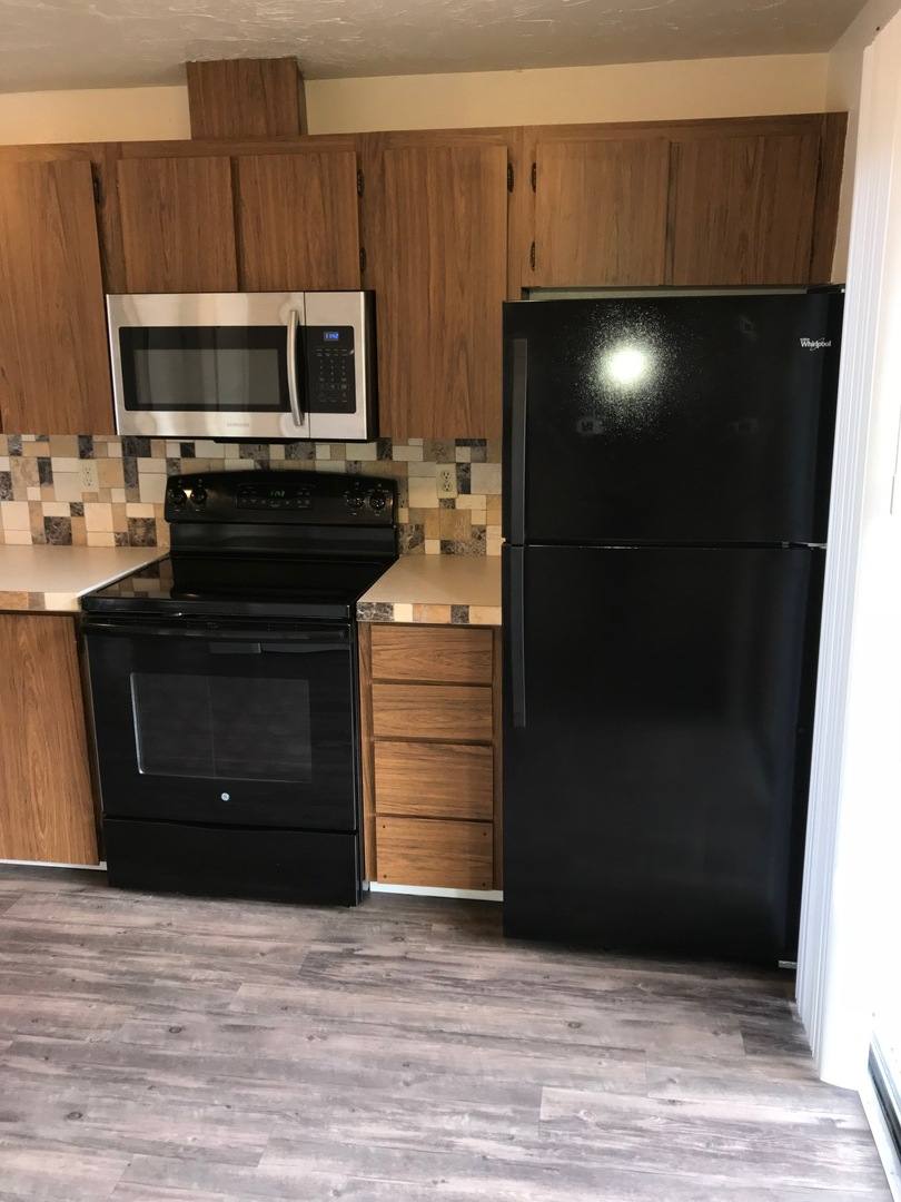 Apartment for rent at 1539 15th Ave SE, Albany, OR 97322