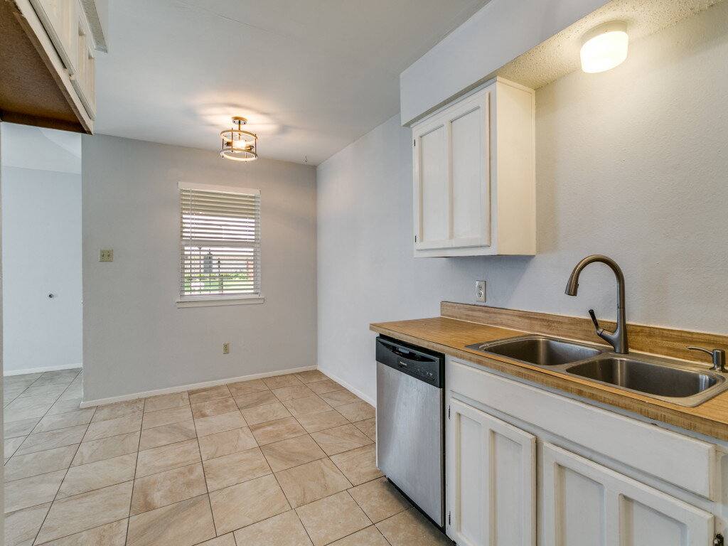 980 Meadow Circle S, Keller, TX 76248 - Townhouse for Rent - Image 4