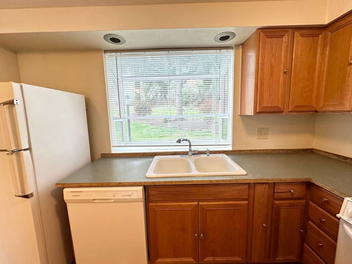 House for rent at 11990 SW Corby Dr, Portland, OR 97225