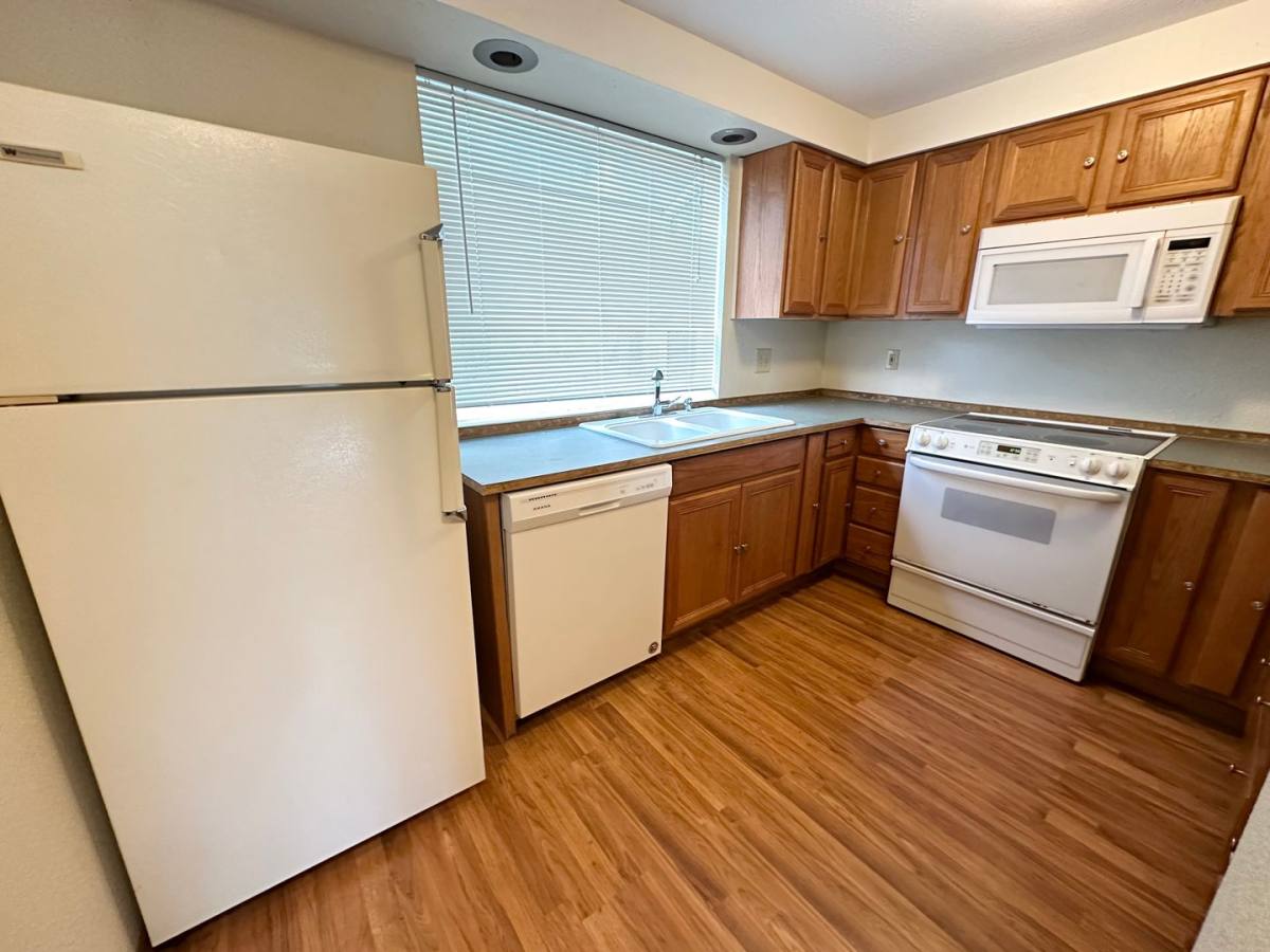 House for rent at 11990 SW Corby Dr, Portland, OR 97225