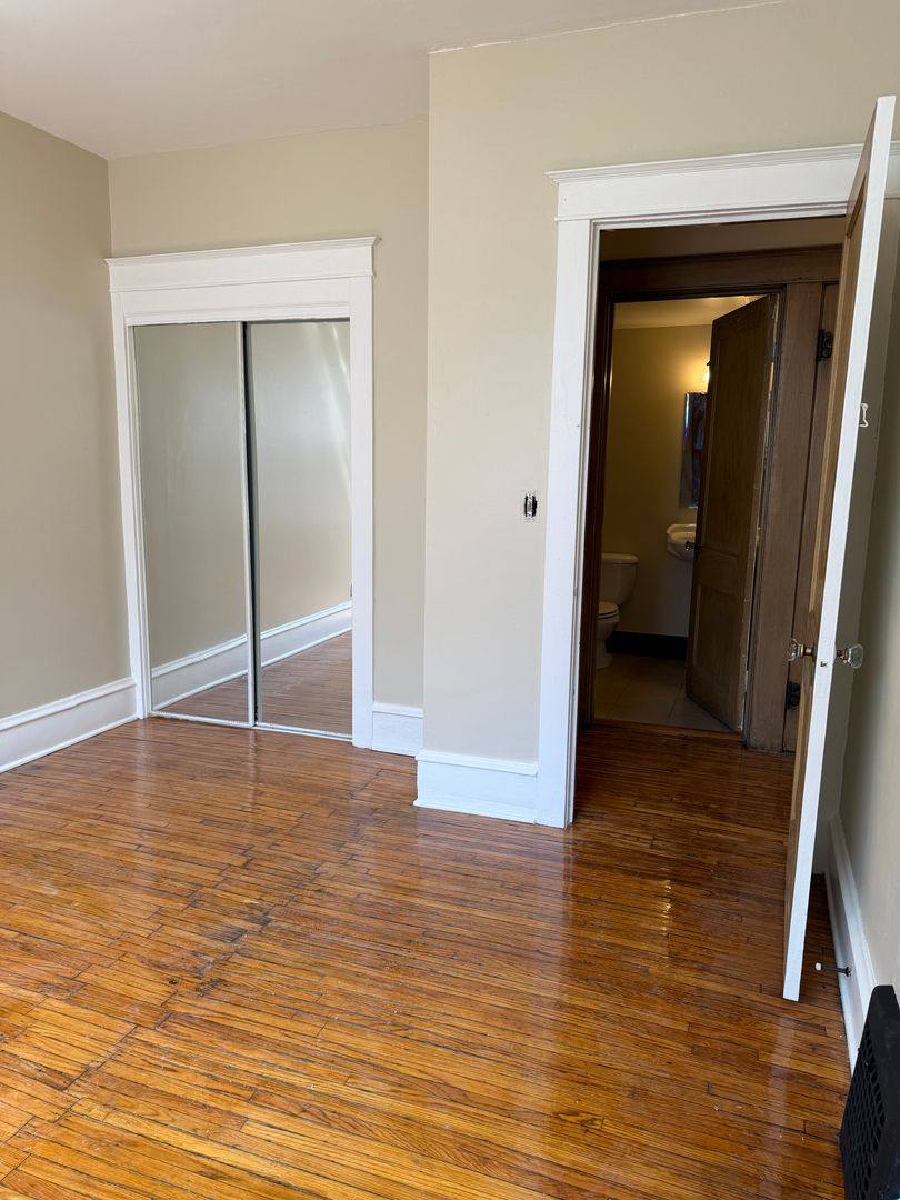 Apartment for rent at 306 Locust, Aurora, IL 60506