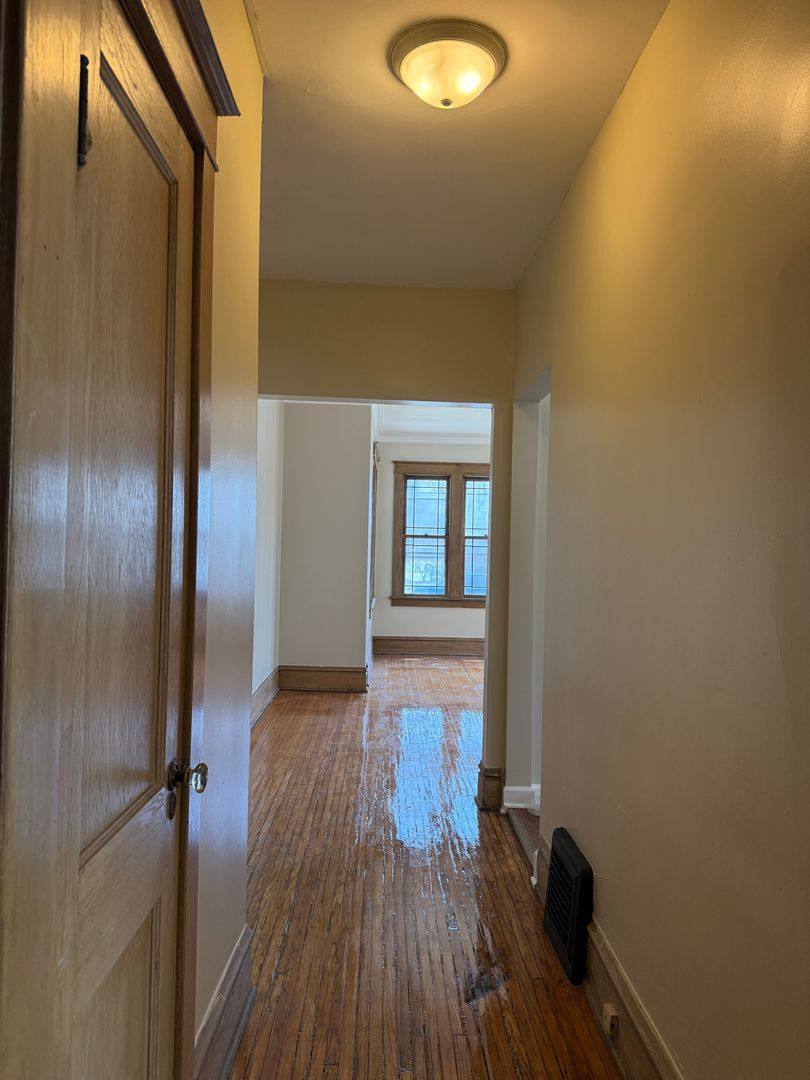 Apartment for rent at 306 Locust, Aurora, IL 60506