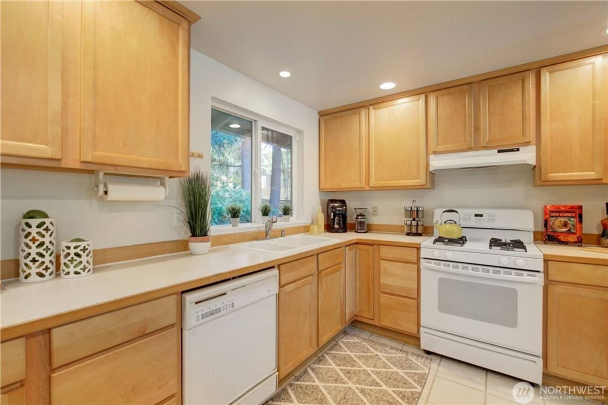 House for rent at 21930 3rd Place W, Bothell, WA 98021