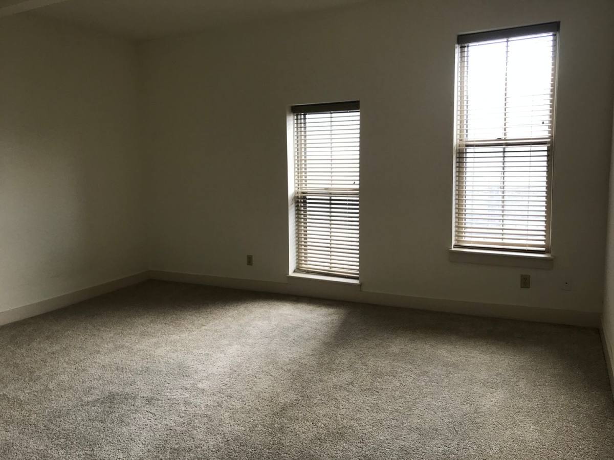 Apartment for rent at 641 N High St, Columbus, OH 43215