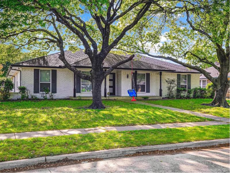 House for rent at 900 Westminster Dr, Richardson, TX 75081