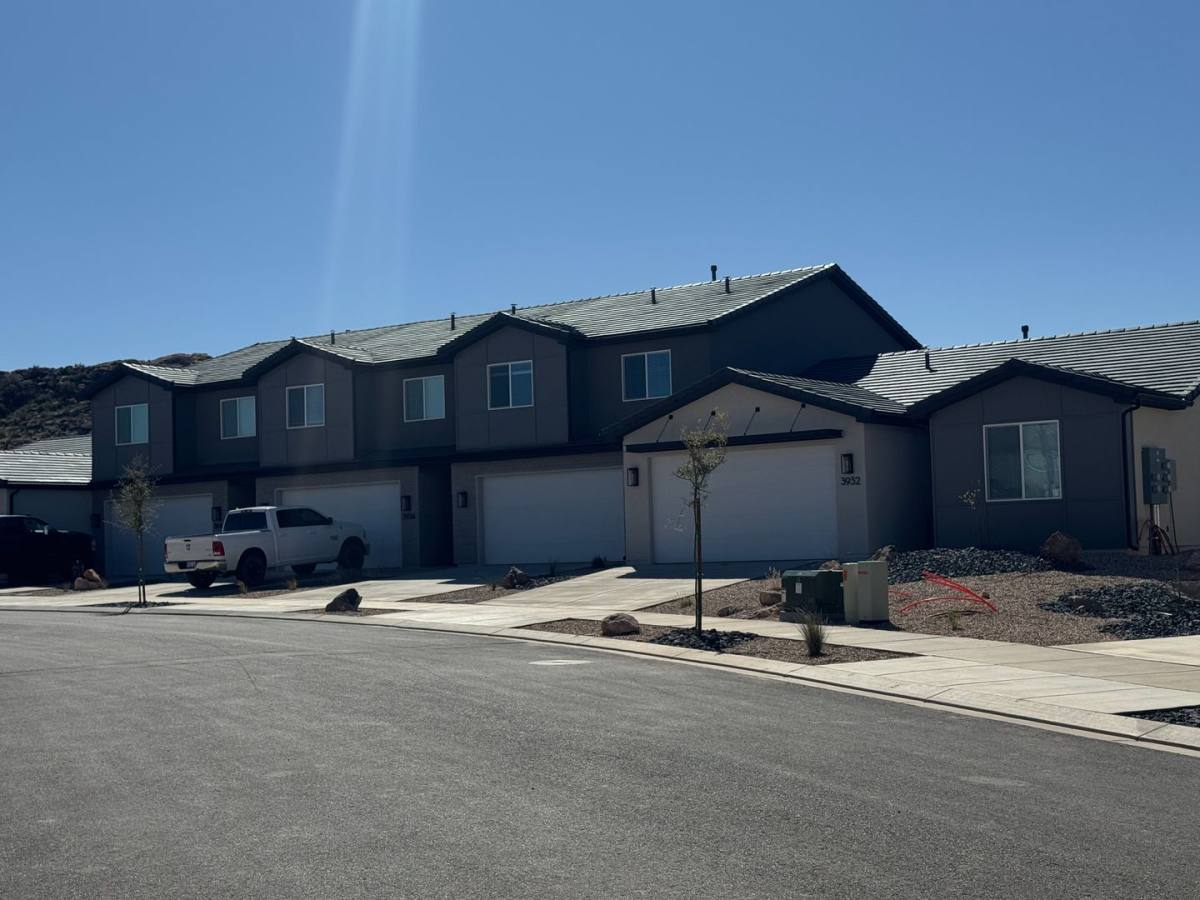 House for rent at 3934 E Fossil Way, Washington, UT 84780
