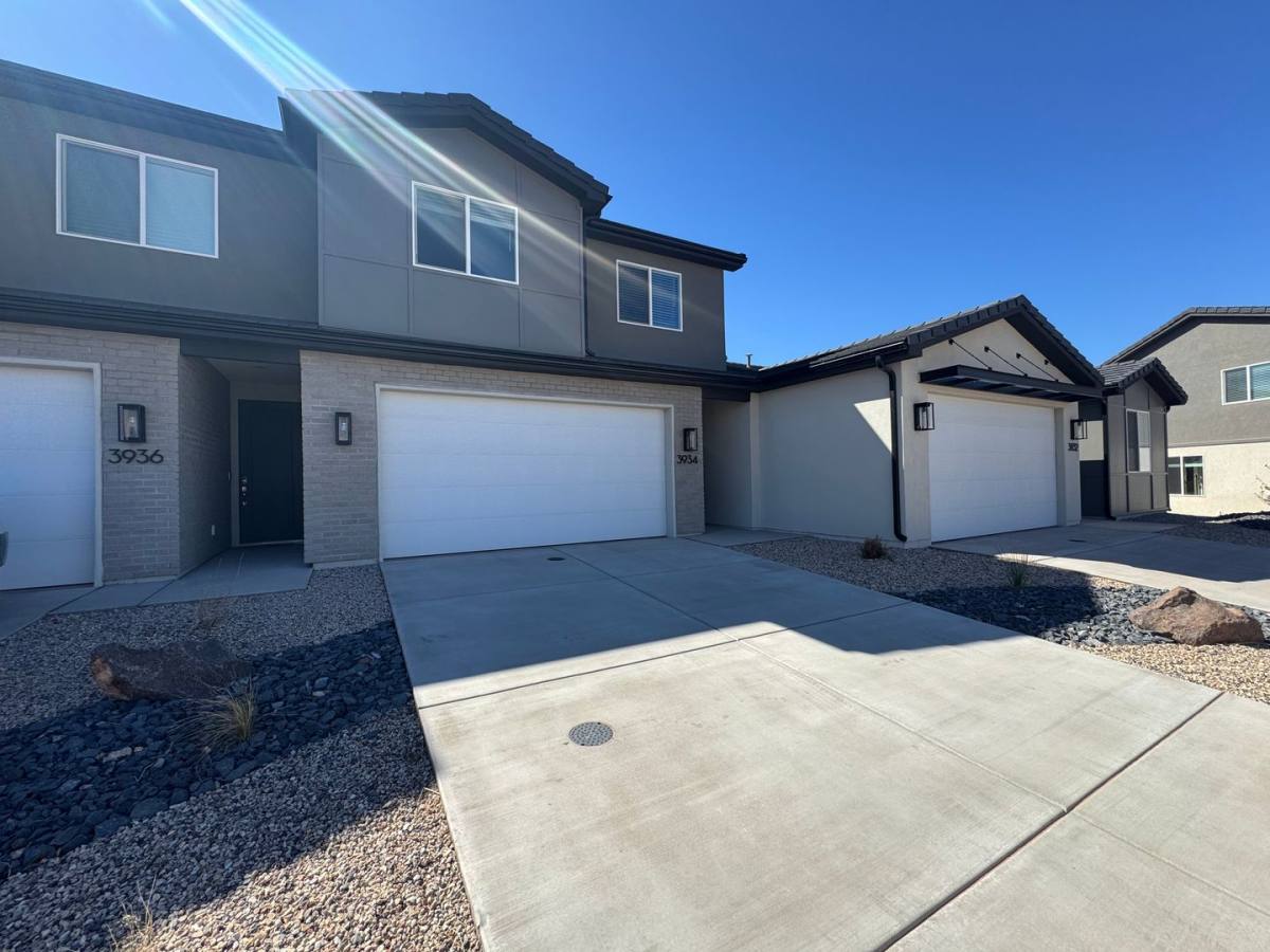 House for rent at 3934 E Fossil Way, Washington, UT 84780