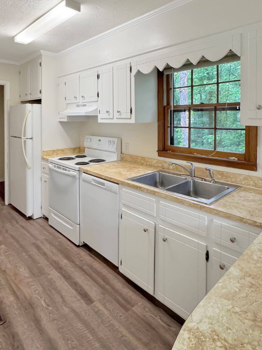 House for rent at 3633 Oakland Lane, Gainesville, GA 30504